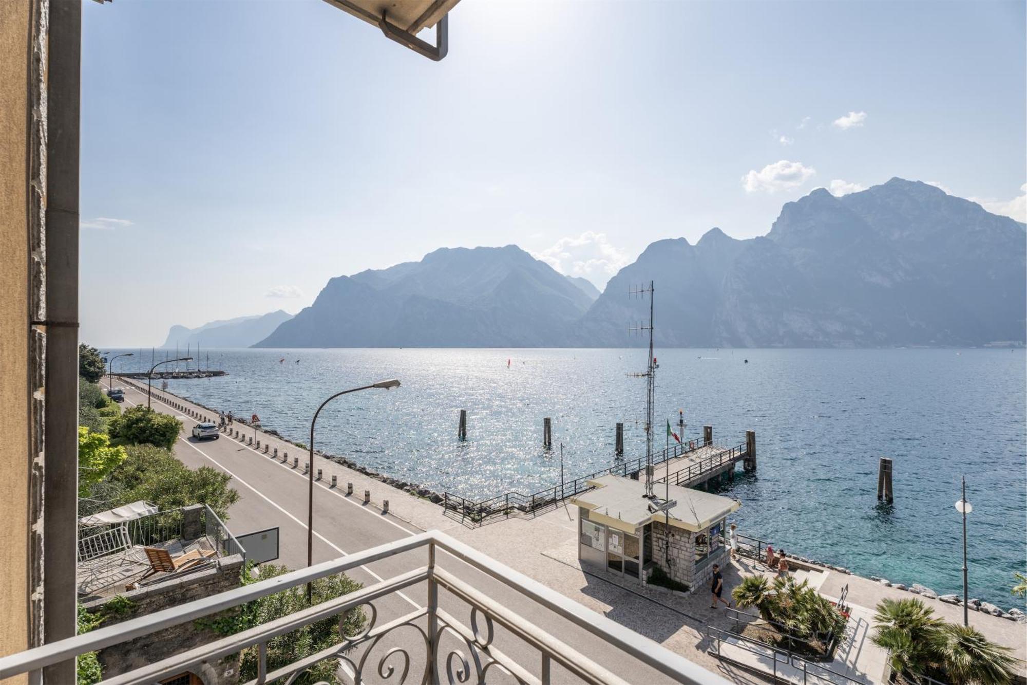 Lake Sensation - Garda Lake View 托尔博莱 外观 照片